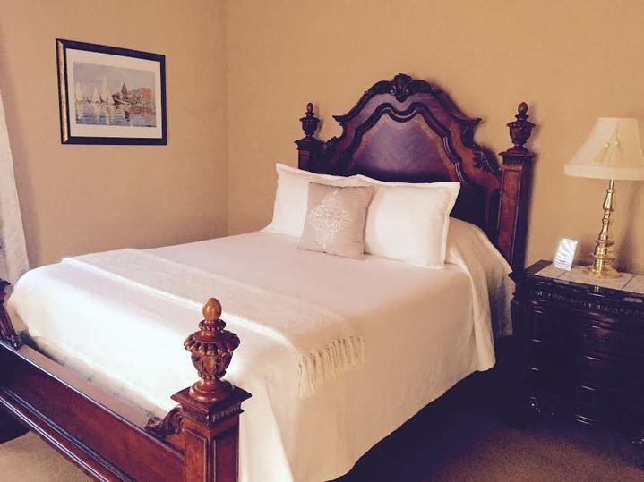 The Woodford Inn Versailles ภายนอก รูปภาพ