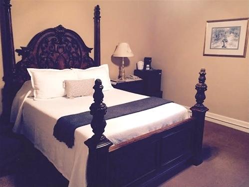 The Woodford Inn Versailles ภายนอก รูปภาพ